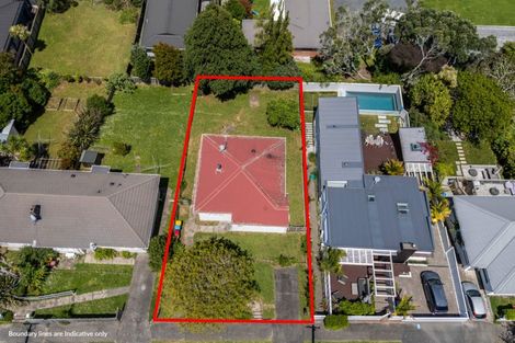 Photo of property in 18 Westmere Crescent, Westmere, Auckland, 1022