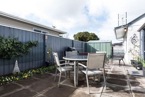Photo of property in 2 Magnolia Drive, Westown, New Plymouth, 4310
