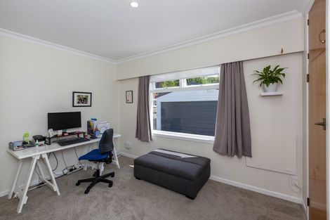 Photo of property in 14 Leybourne Avenue, Waikanae, 5036