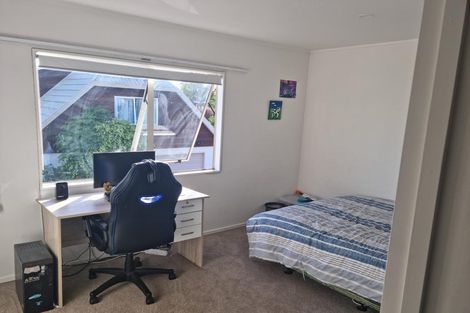 Photo of property in 2/96 Frank Nobilo Drive, Golflands, Auckland, 2013