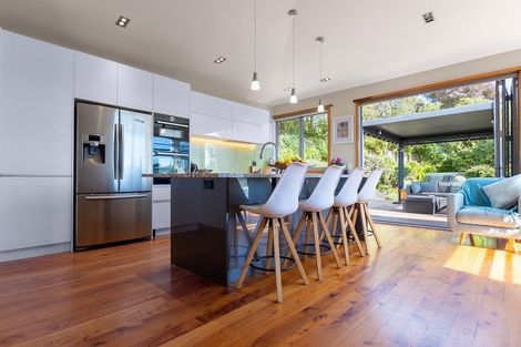 Photo of property in 32 Lorna Irene Drive, Raumati South, Paraparaumu, 5032