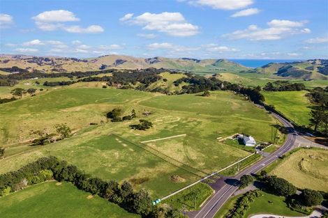 Photo of property in 2586 Awhitu Road, Awhitu, 2684