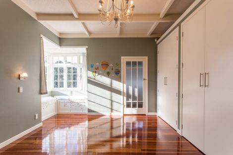 Photo of property in 16 Croydon Road, New Lynn, Auckland, 0600