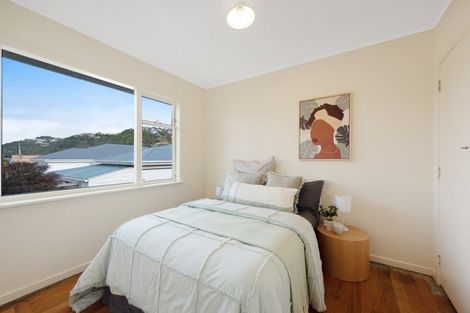 Photo of property in 5/139 Queens Drive, Lyall Bay, Wellington, 6022