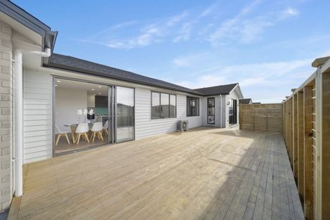Photo of property in 12 Wellfield Drive, Papakura, 2110
