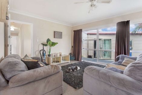 Photo of property in 5 Alma Crescent, Papakura, 2110