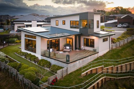 Photo of property in 10 Coutts Way, Fitzherbert, Palmerston North, 4410