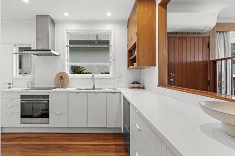 Photo of property in 10 North Terrace, Westshore, Napier, 4110