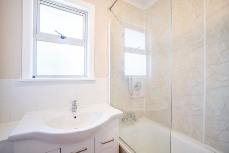 Photo of property in 26 Battersea Place, Roslyn, Palmerston North, 4414