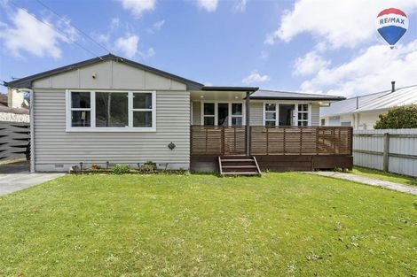 Photo of property in 266 Stokes Valley Road, Stokes Valley, Lower Hutt, 5019
