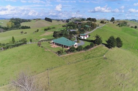 Photo of property in 187 Oaks Road, Portland, Whangarei, 0178