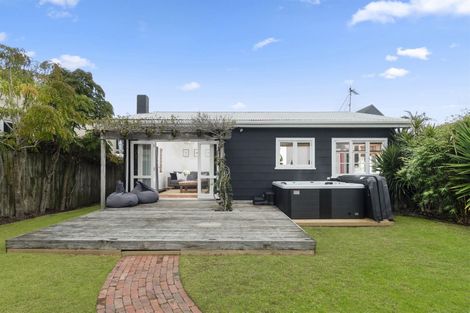 Photo of property in 52a Valley Road, Mount Maunganui, 3116