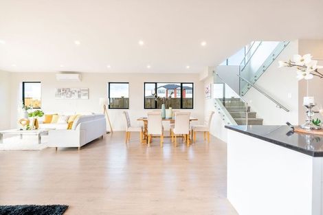 Photo of property in 62 Tir Conaill Avenue, Flat Bush, Auckland, 2019