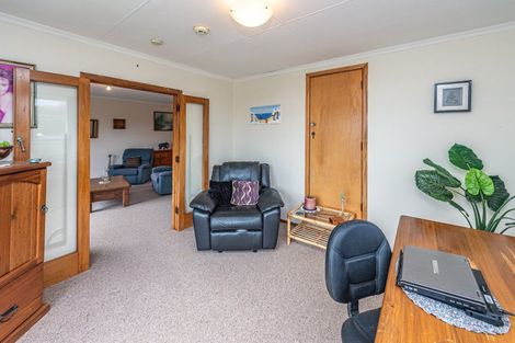 Photo of property in 39 Victoria Street, Patea, 4520