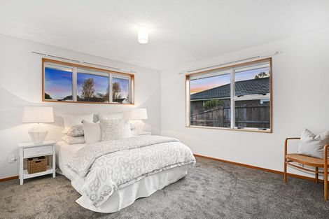 Photo of property in 5 Aberfoyle Place, Parklands, Christchurch, 8083