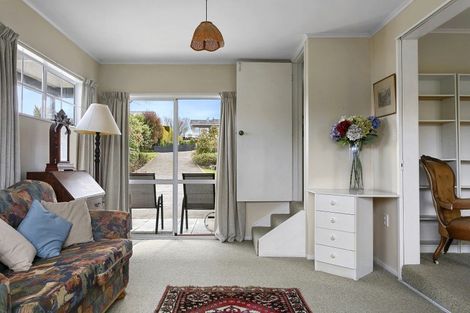 Photo of property in 7 Titoki Avenue, Waipahihi, Taupo, 3330