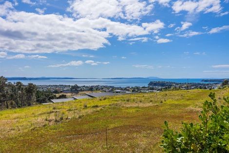 Photo of property in 1 Woodridge Drive, Stanmore Bay, Whangaparaoa, 0932