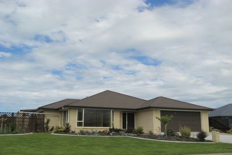 Photo of property in 32 Panckhurst Drive, Woodend, 7610