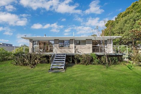 Photo of property in 26 Millbrook Road, Henderson, Auckland, 0612