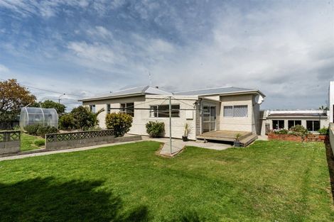 Photo of property in 9 Essex Street, Balclutha, 9230