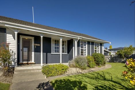 Photo of property in 1 James Cook Street, Havelock North, 4130