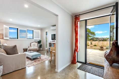 Photo of property in 18 Fantail Way, Mangawhai, 0505