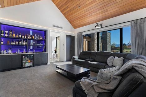 Photo of property in 14 Deans Drive, Wanaka, 9305