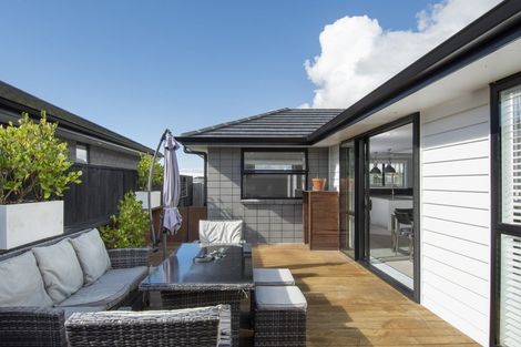 Photo of property in 27 Saddlers Way, Papamoa, 3118