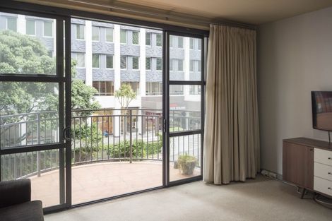 Photo of property in Atrium Apartments, 2c/154 The Terrace, Wellington Central, Wellington, 6011