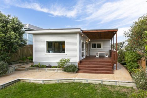 Photo of property in 89 Tauhinu Road, Miramar, Wellington, 6022