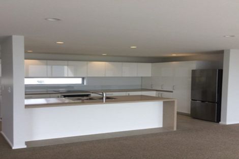 Photo of property in 224 Mount Pleasant Road, Mount Pleasant, Christchurch, 8081