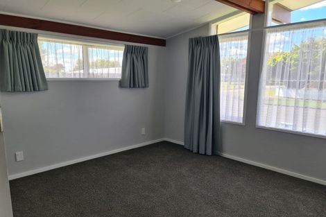 Photo of property in 2 Drury Street, Cloverlea, Palmerston North, 4412