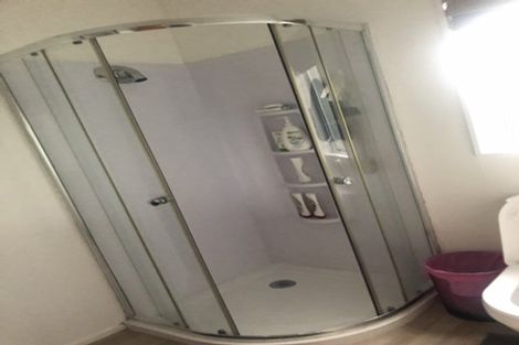 Photo of property in 89 Gossamer Drive, Pakuranga Heights, Auckland, 2010