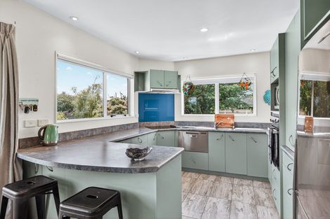 Photo of property in 2/35 Fairview Terrace, Waipahihi, Taupo, 3330