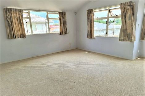 Photo of property in 11 Heath Avenue, Northcote, Auckland, 0627