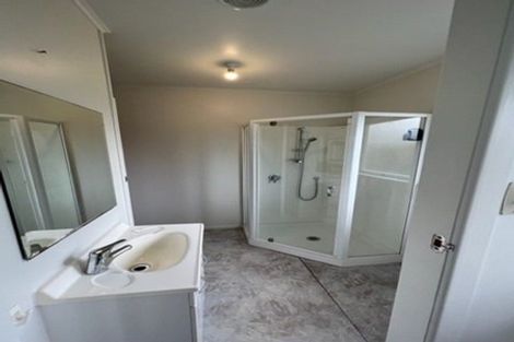 Photo of property in 22 The Terrace, Herald Island, Auckland, 0618