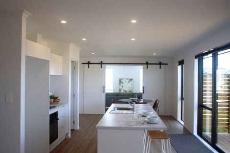 Photo of property in 15 Te Taniwha Road, One Tree Point, 0118