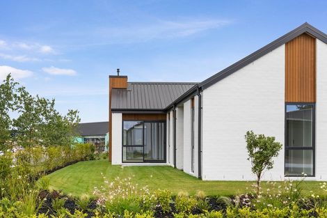 Photo of property in 18 Evergreen Parade, Rosehill, Papakura, 2113