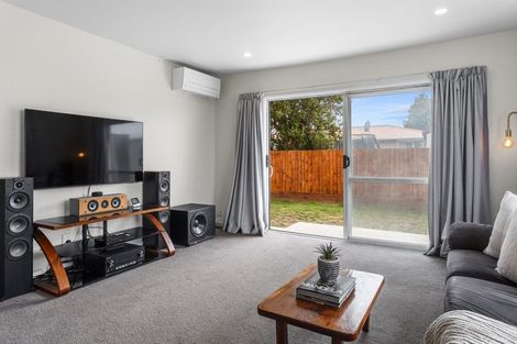 Photo of property in 1/11a Lenton Street, Aranui, Christchurch, 8061