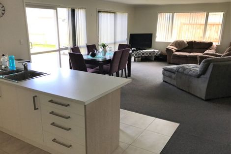Photo of property in 15 Teatree Close, Huntington, Hamilton, 3210