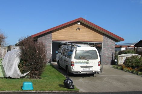 Photo of property in 4 Caesar Roose Drive, Glenview, Hamilton, 3206