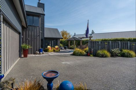 Photo of property in 7 Haines Grove, Rainbow Point, Taupo, 3330