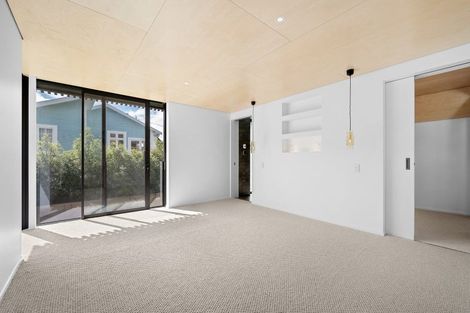 Photo of property in 45a Pukatea Street, Eastbourne, Lower Hutt, 5013