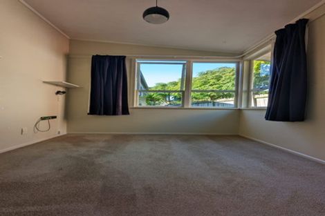 Photo of property in 77 Beechdale Crescent, Pakuranga Heights, Auckland, 2010