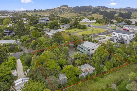 Photo of property in 4 Snowden Place, Raglan, 3225