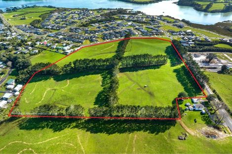 Photo of property in 80 Mclarin Road, Glenbrook, 2681