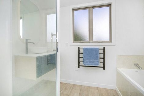 Photo of property in 96b Nicholson Road, Khandallah, Wellington, 6035