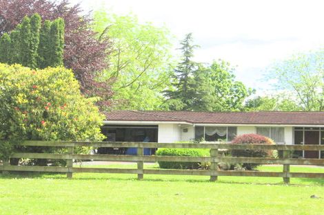 Photo of property in 241 Thornton Road, Cambridge, 3496