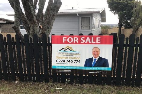 Photo of property in 7 Devonshire Road, Unsworth Heights, Auckland, 0632