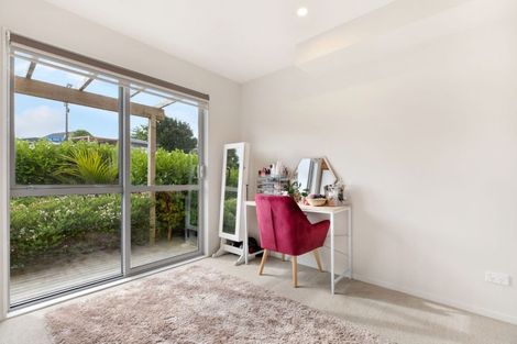 Photo of property in 33/11 Ray Small Drive, Papakura, 2110